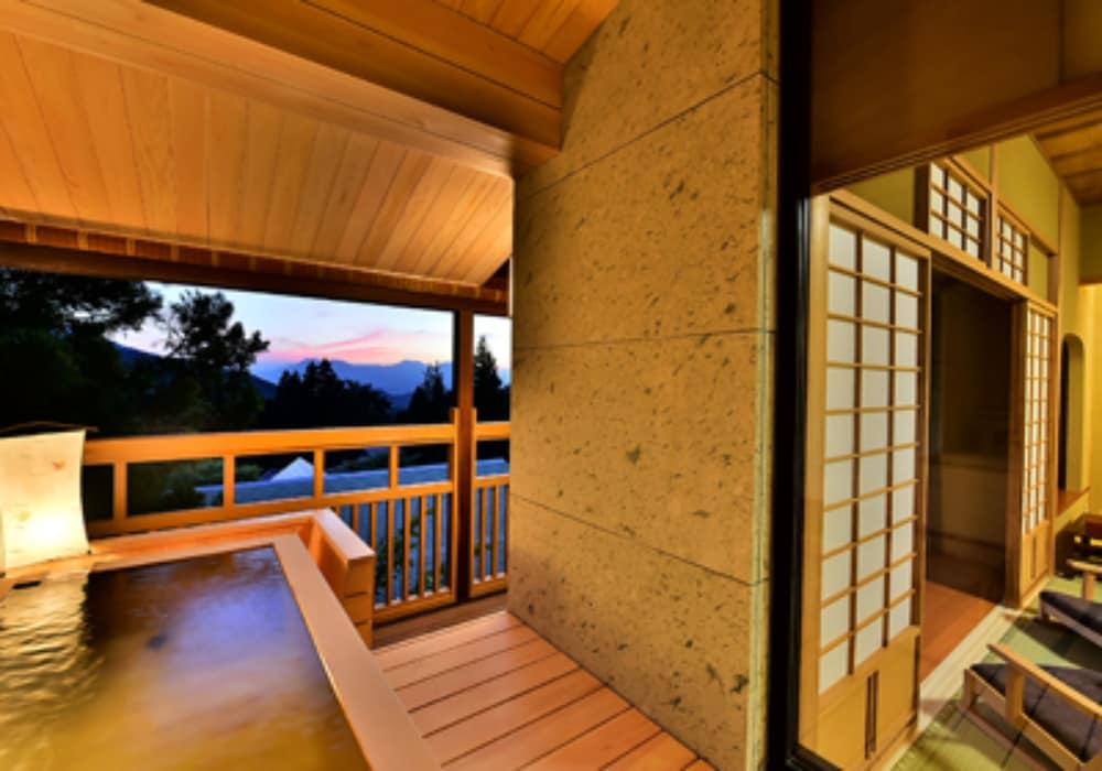 Senjukaku Hotel Яманучи Екстериор снимка