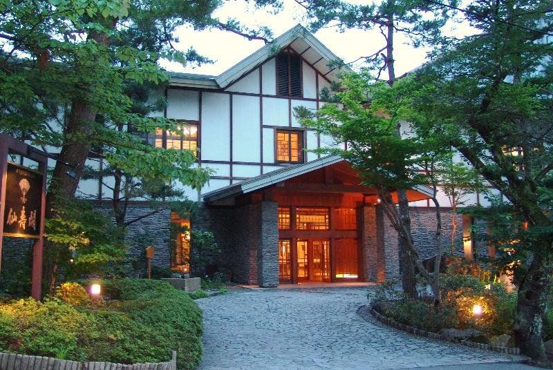 Senjukaku Hotel Яманучи Екстериор снимка