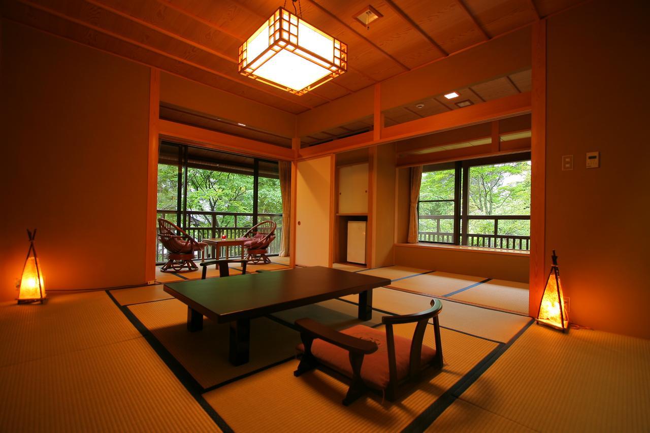 Senjukaku Hotel Яманучи Екстериор снимка