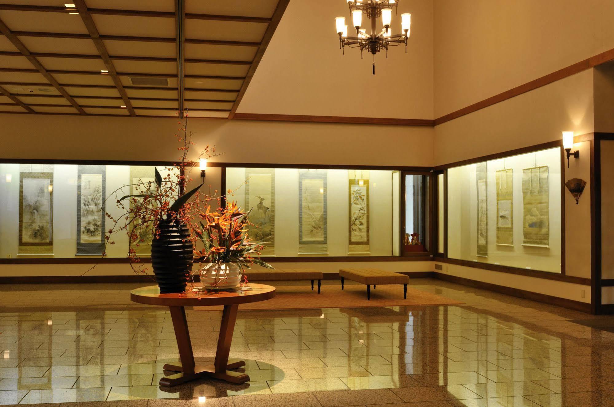 Senjukaku Hotel Яманучи Екстериор снимка