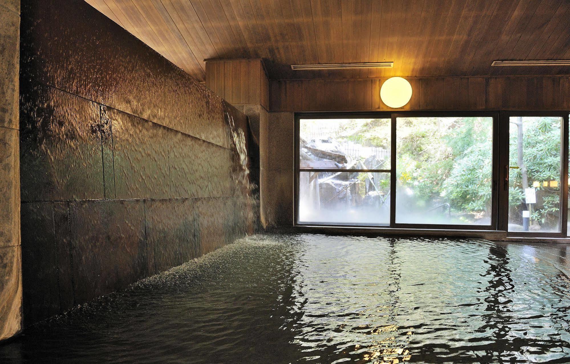 Senjukaku Hotel Яманучи Екстериор снимка