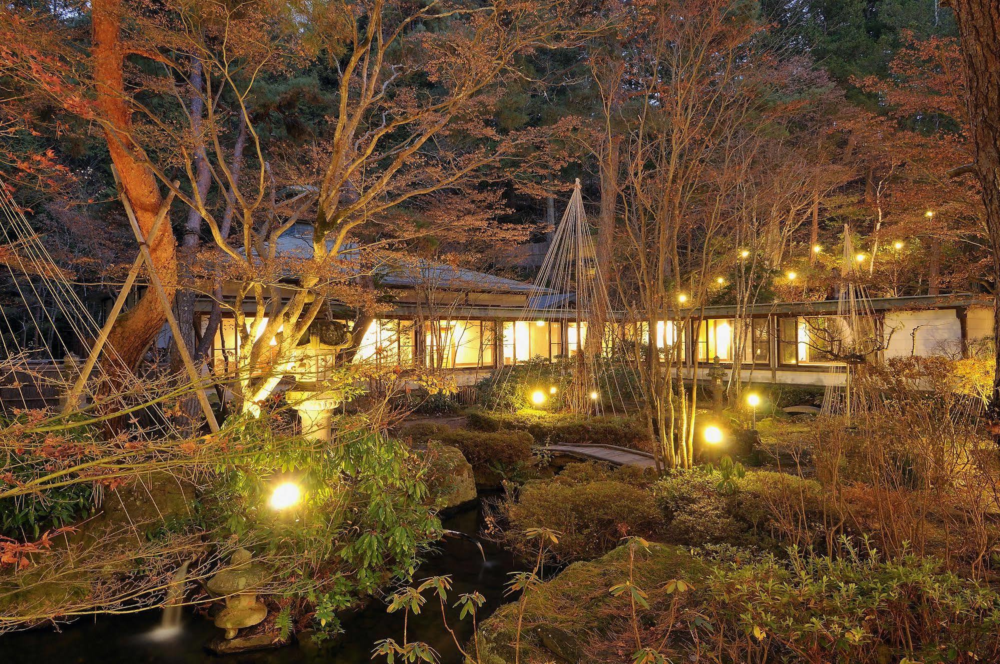 Senjukaku Hotel Яманучи Екстериор снимка