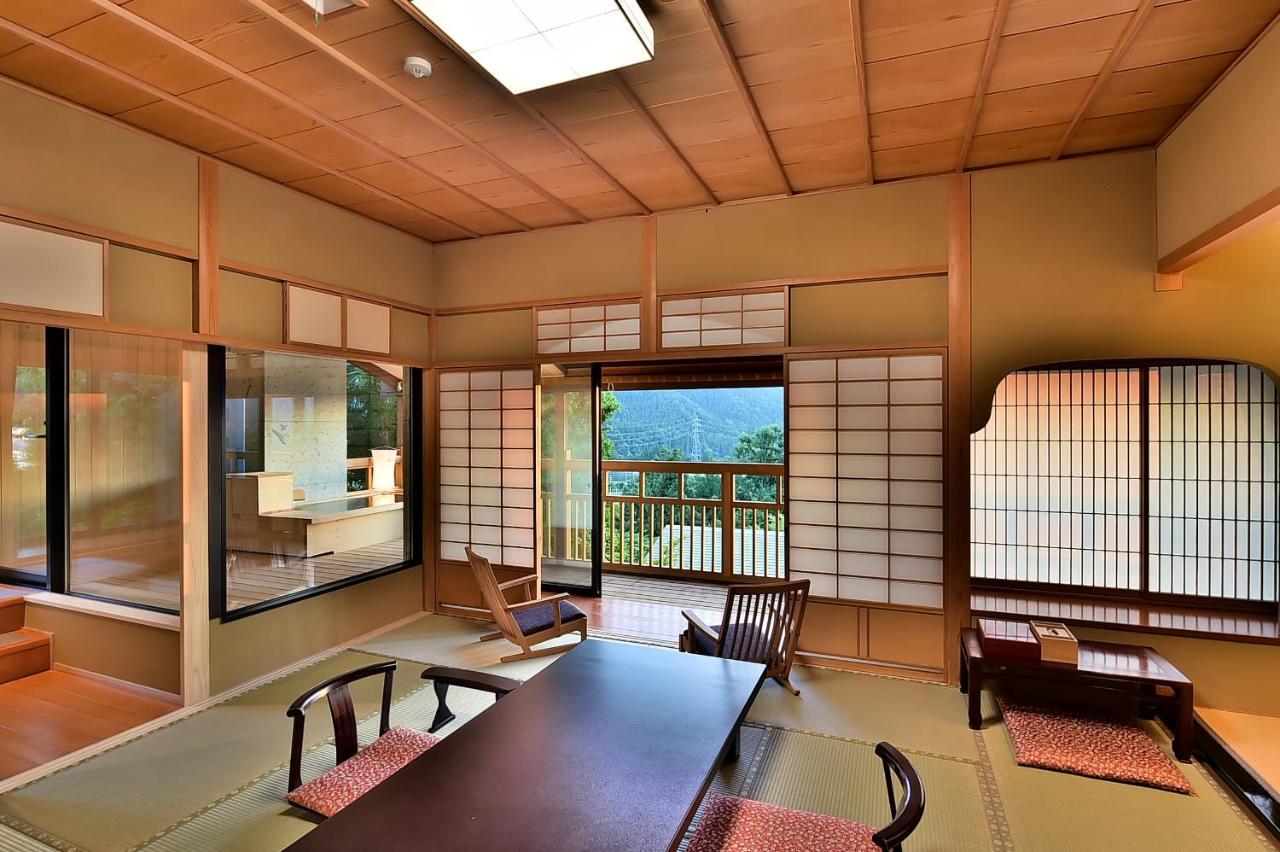 Senjukaku Hotel Яманучи Екстериор снимка